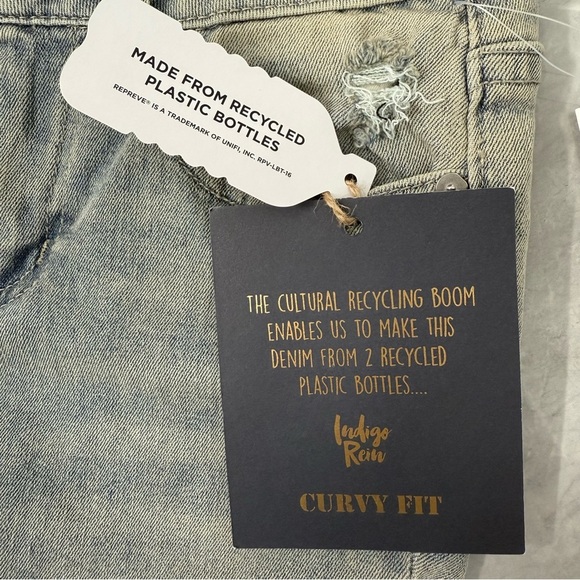 Juniors' Indigo Rein Mid-Rise Destructed Distressed Curvy Cropped Jeans Size 3 - Picture 14 of 16